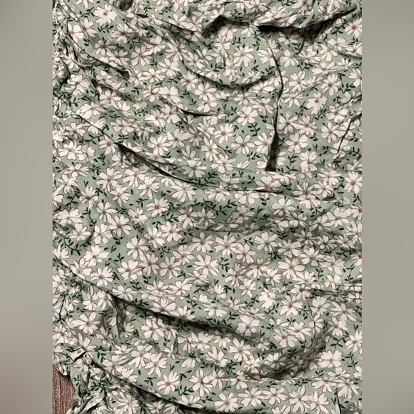 Nwt pretty little thing scrunched sexy maxi dress floral  print with slit size2 - Picture 12 of 17